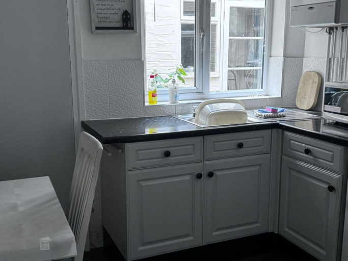 Private kitchen 4, Apartments One Bed Apartment, Devon