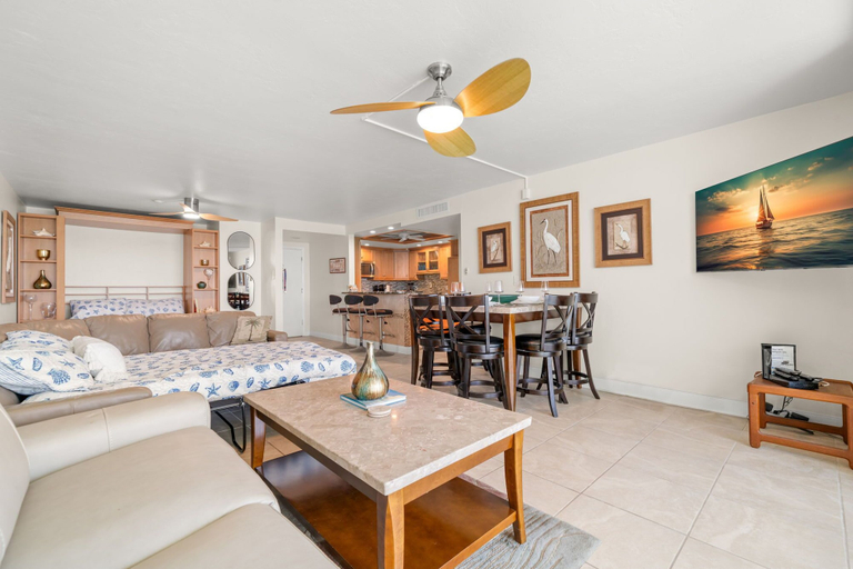 Others 5, Clearwater Condo, Pinellas