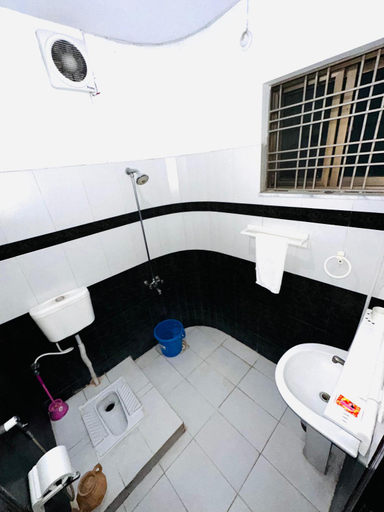 Bathroom 5, AK Rezidor Guest House, Islamabad