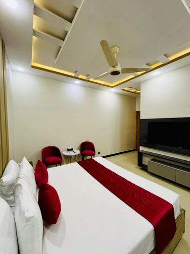 5, Holiday one Hotel's & Suites, Karachi