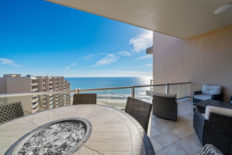 Outdoor dining 5, Las Palomas 2BR 2BA Ocean View Penthouse, Puerto Peñasco