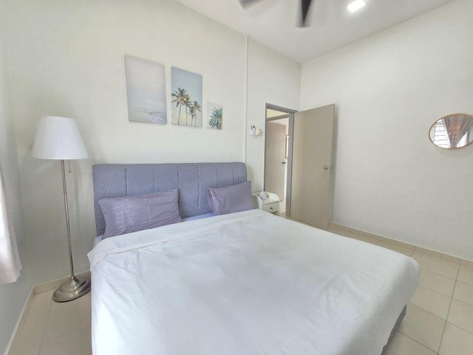 Bedroom 2, Maco Home Premium Suite Corner at Mount Austin Taman Daya, Johor Bahru