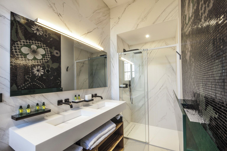 Bathroom 2, Chateau de Roquefoulet, Haute-Garonne