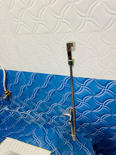 Bathroom 3, Awara Hostel & Dormitory, Lucknow