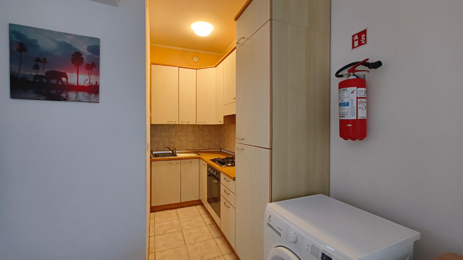 4, Beachside apartment with parking, Rovigo