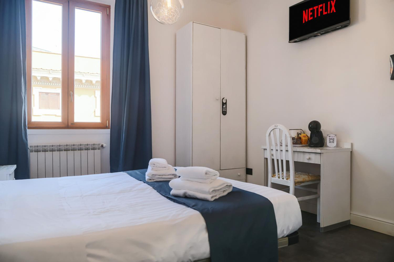 Bedroom 2, Golfo di Orosei Rooms, Rome