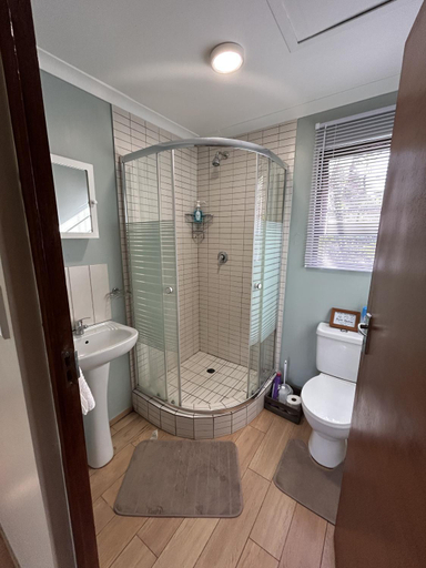 Bathroom 3, Khaled Estate Cottages, eThekwini