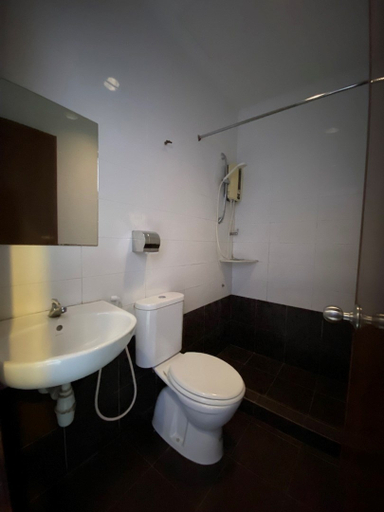 Bathroom 5, Collection O KLIA Formerly Bary Inn, Sepang
