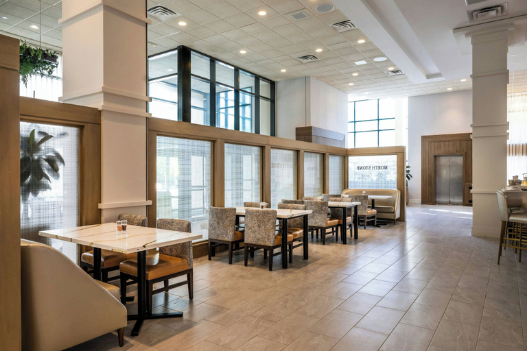 Food & Drinks 5, Marriott Rochester Mayo Clinic, Olmsted