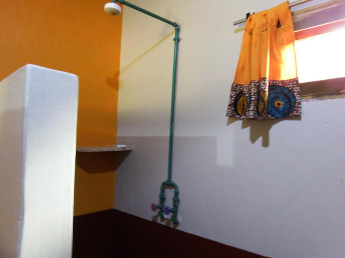 Bathroom 3, Explorers River Camp, Kagoma