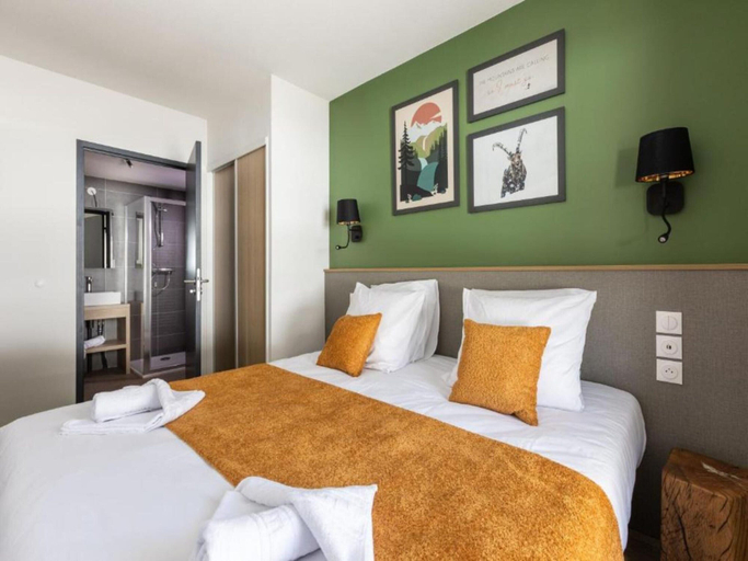 Room 4, Mountain Retreat With Outdoor Pool, Hautes-Alpes