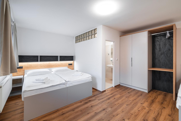 Bedroom 2, Oaza Ricany, Praha - východ