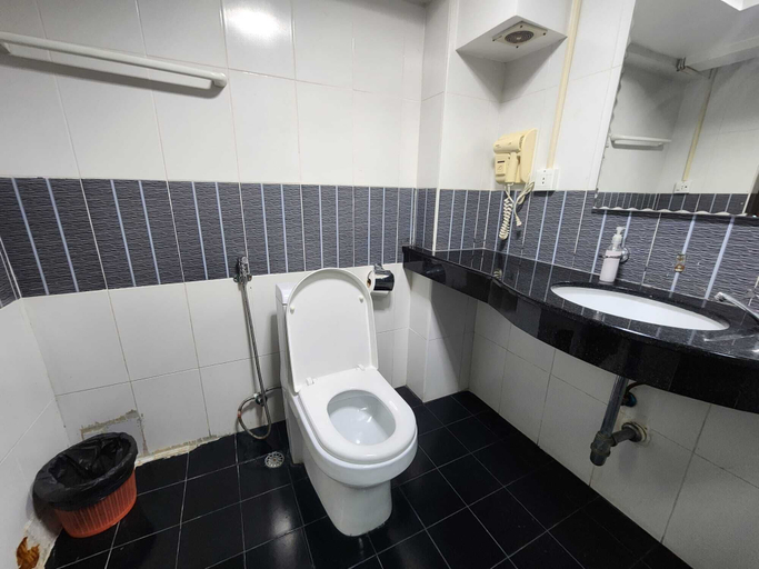 Bathroom 5, New VC Hotel Bangkok, Ratchathewi