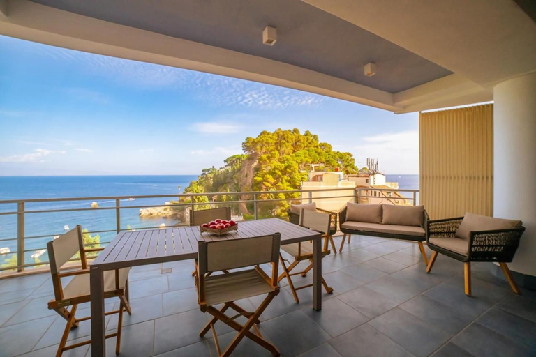 Others 5, AltaMira Apartments, Messina