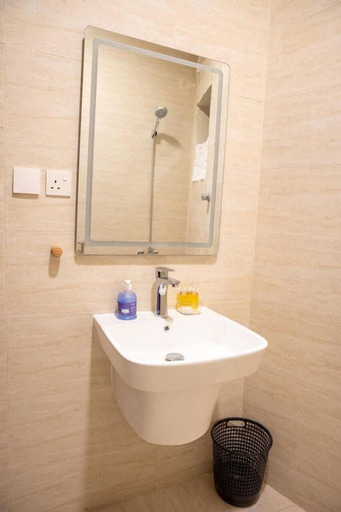 Bathroom 4, muheet Urwah apartments, Al Madinah Al Munawwarah