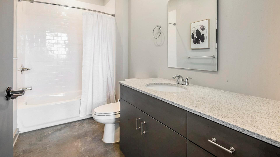 Bathroom 3, Landing Apartments Near Harbor Town, Shelby