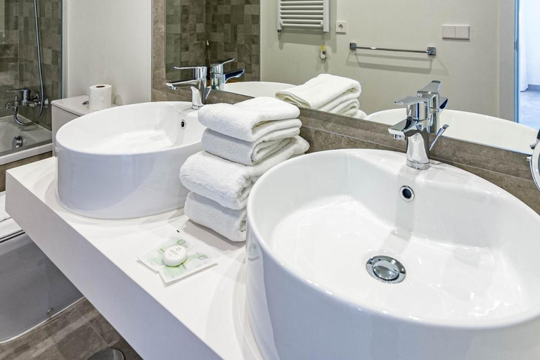 Bathroom 3, INF4.5P- modern 3 bed city apartment next to beach, Málaga