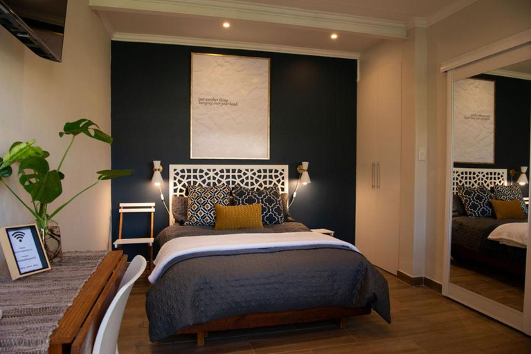 Bedroom 3, MacLeod House, Mangaung