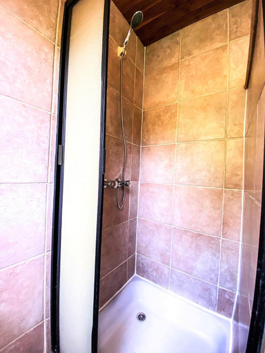 Bathroom 4, Cabanas El cajon del Maipo, Cordillera