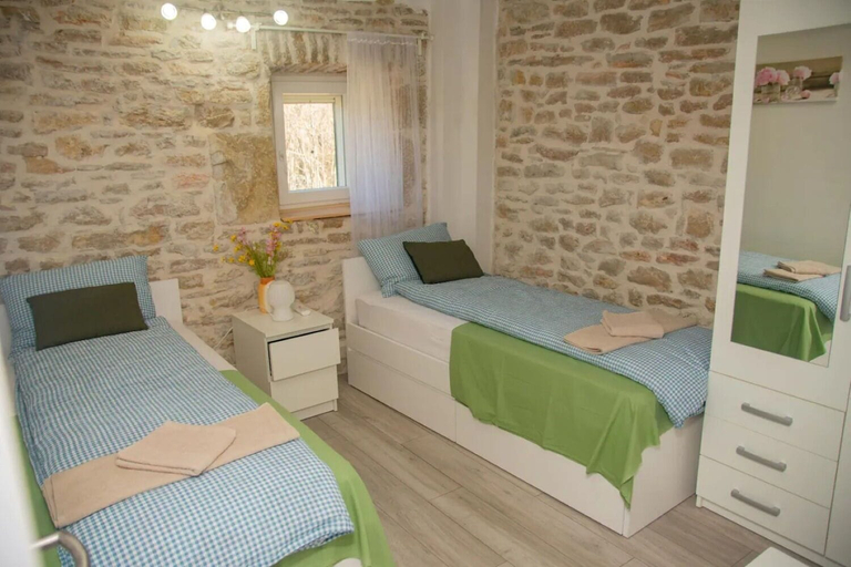 Room 2, House Villa Karaga, Promina