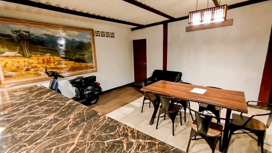 Shared kitchen facilities 3, Ratu Roso Resort, Malang