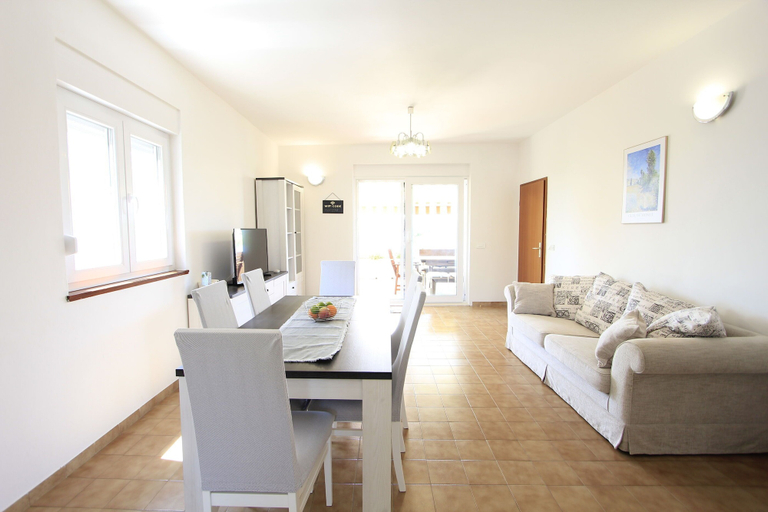 Others 3, House Gianna, Sveti Filip i Jakov