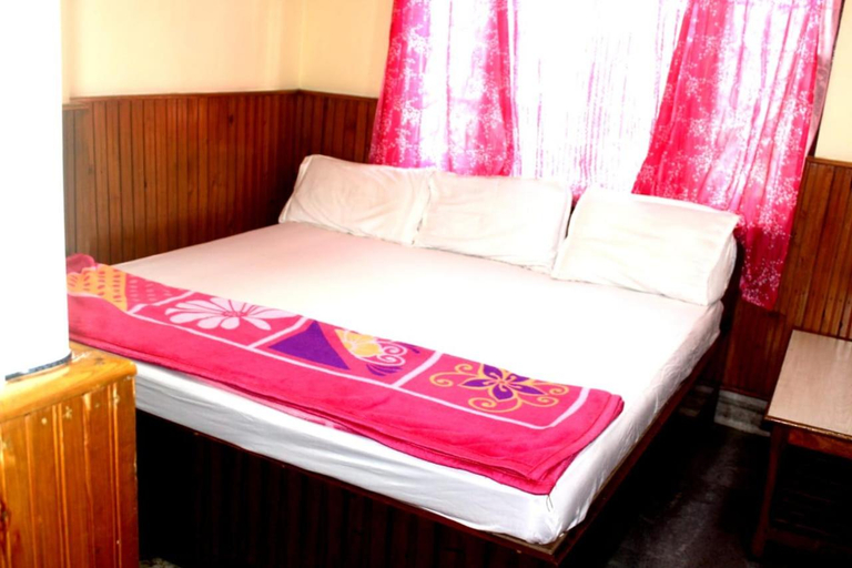 Bedroom 1, Hotel Lhakhar, East Sikkim
