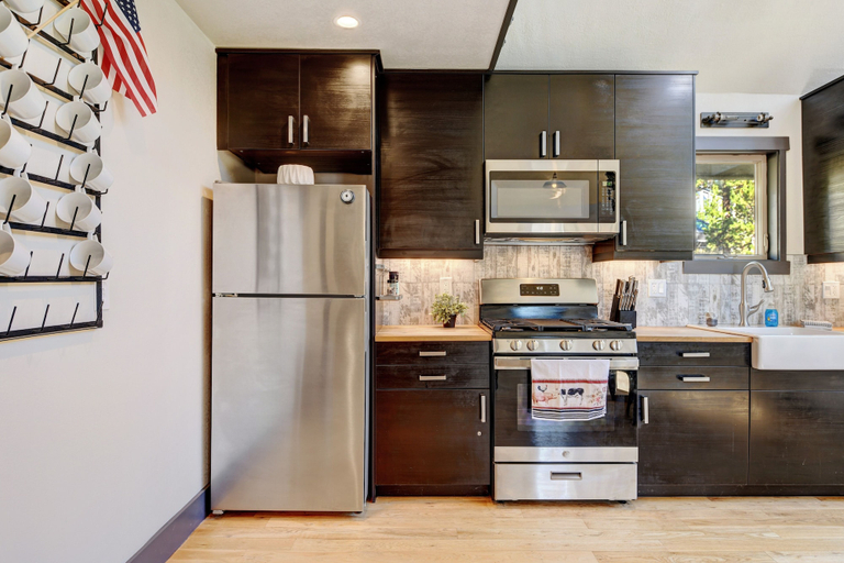 Private kitchen 5, Silver Lining Circle 4 Bedroom Home, Grand