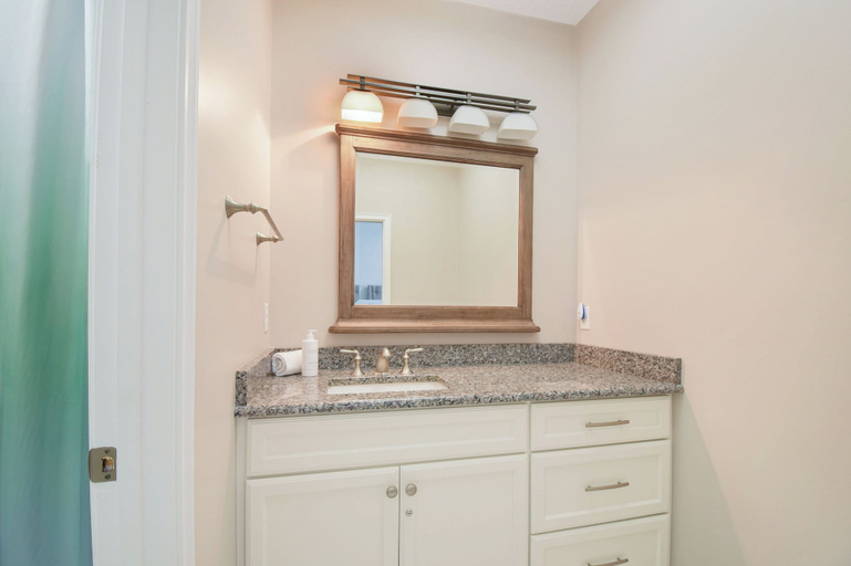 Bathroom 5, All-in-one Luxury Escape Three Properties, Event Hosting, Private Pond & Full Gym, Duval