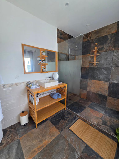 Bathroom 2, Villa Lou Santen Guadeloupe, Saint-François