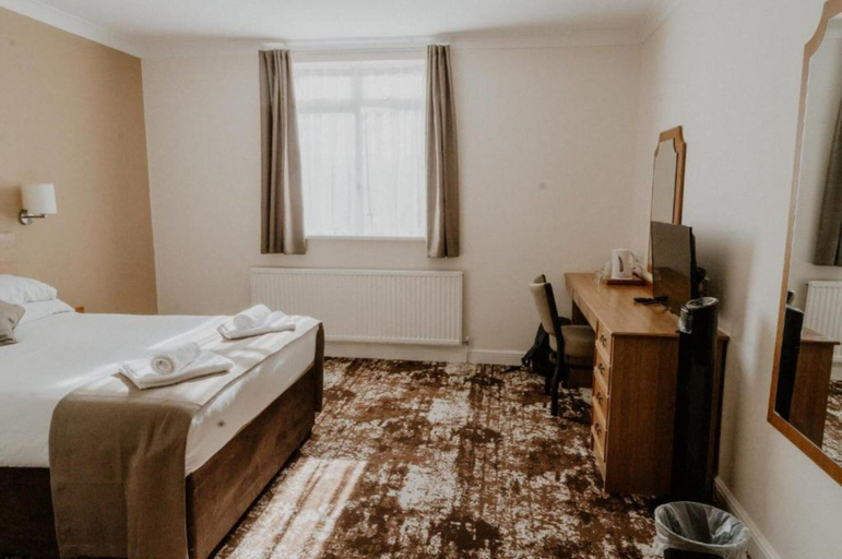 Room 5, Compact Double Room, Gloucestershire