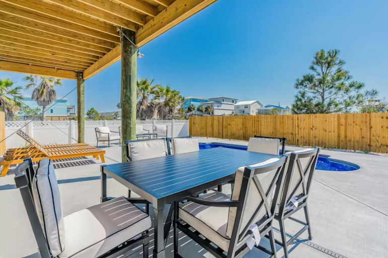 Outdoor dining 5, Sandy Pines, Baldwin