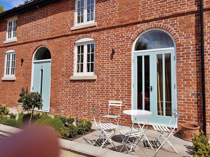 Exterior 2, Mews Cottage in Breedon With Luxurious Ensuites, Leicestershire