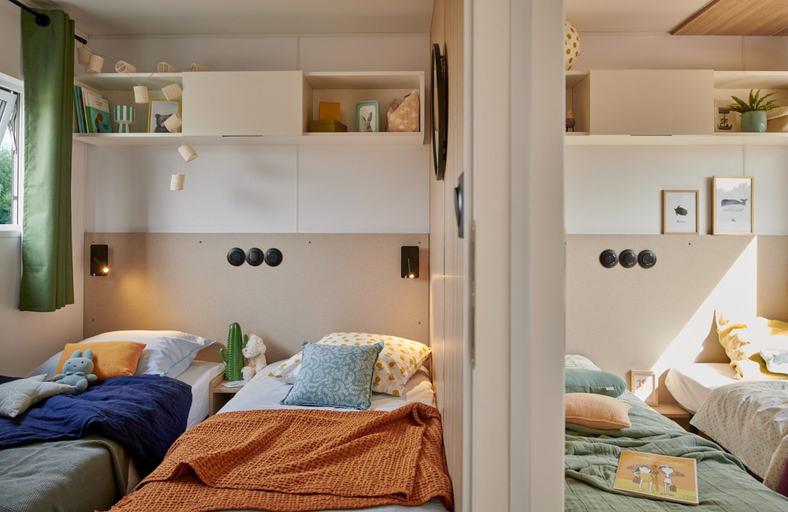 Room 4, Comfortable 3-bedroom Mobile Home in Vias, Hérault