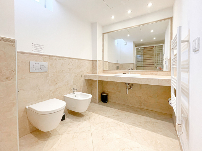 Room 2, 3E Tony Allard in Cannes, Alpes-Maritimes