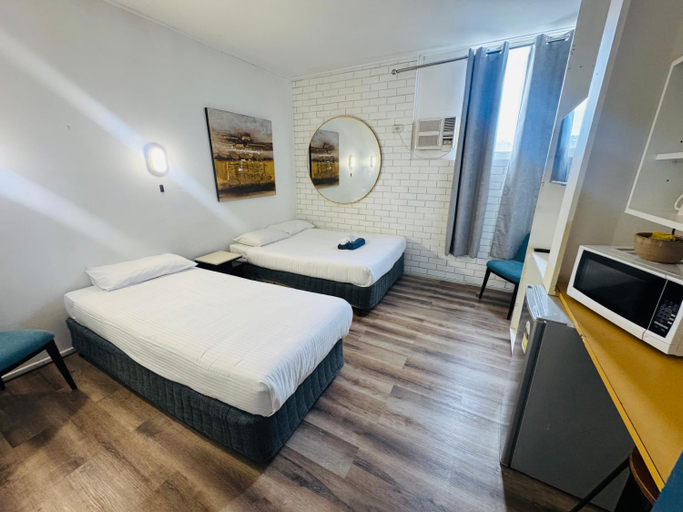Bedroom 5, Mayfield - Motel, Newcastle - Inner City