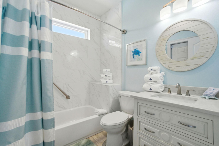 Bathroom 3, Graceful Palms, Baldwin