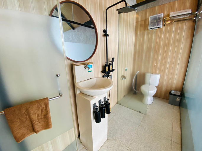 Bathroom 5, Azana Essence Selo Boyolali, Boyolali