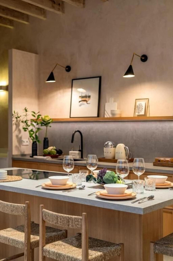 Dining 5, OM Home, Sevilla