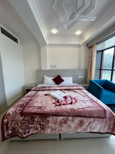 Room 2, Soni's Mansion Shivsagar, Chhatarpur