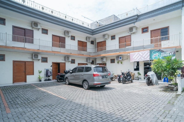 Exterior & Views 2, RedDoorz Plus near Cito Mall Surabaya, Surabaya