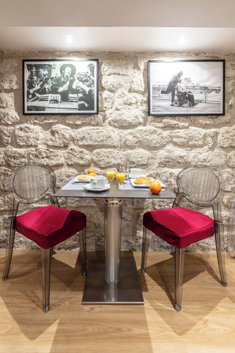 Others 5, Hotel De Venise, Paris