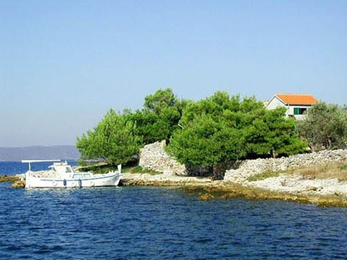 Others 4, House Kornati Robinzon, Sali