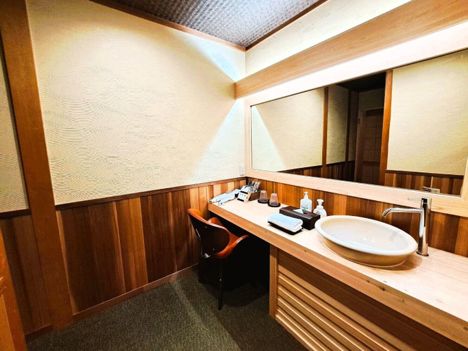 Bathroom 2, Mizumari, Kawazu