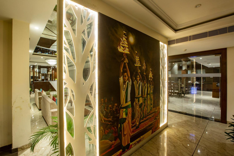 Swimming pool, Hotel East End Near Delhi Airport, Delhi