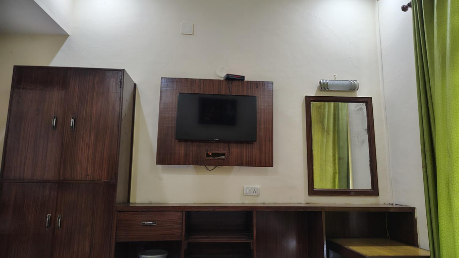 Others 3, Hotel pramod palace, Chhatarpur