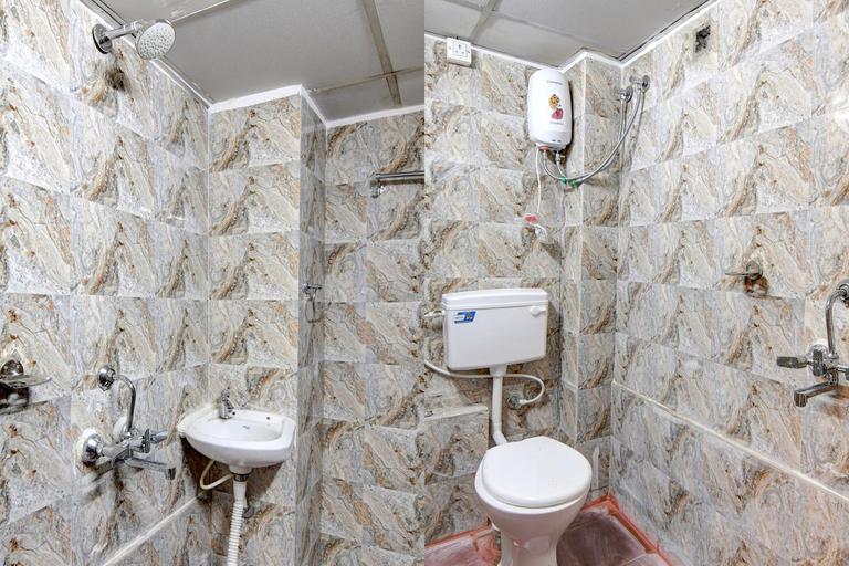 Bathroom 3, Hotel O Jalan Regency, Kolkata