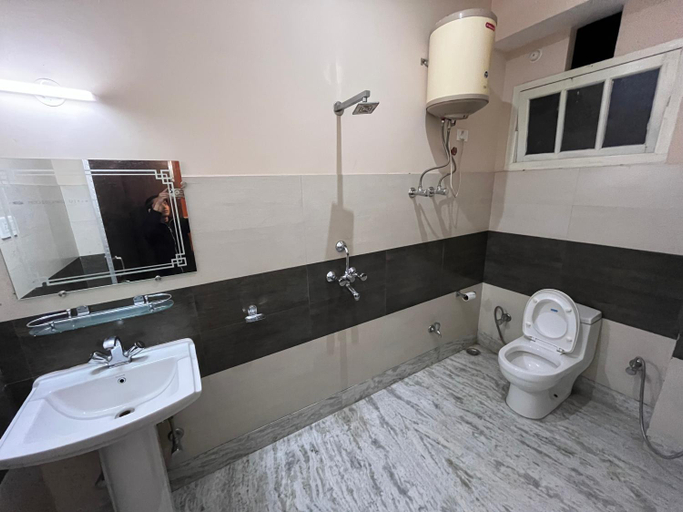 Bathroom, Hotel Chowtaro, East Sikkim