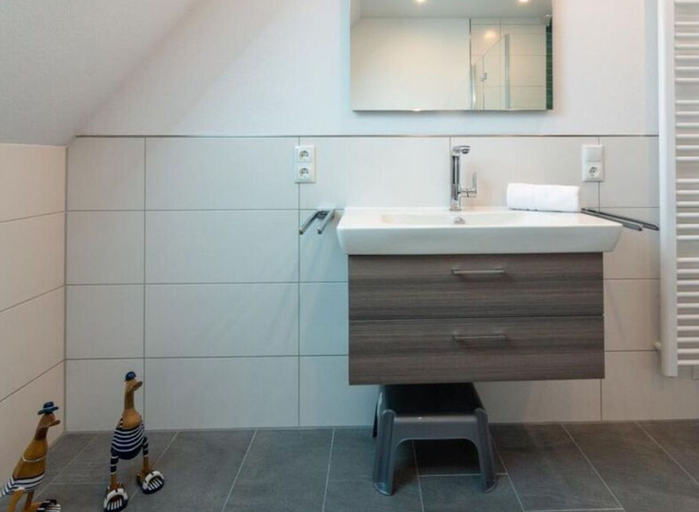 Bathroom 3, Holiday Home Luttje Steern, Aurich