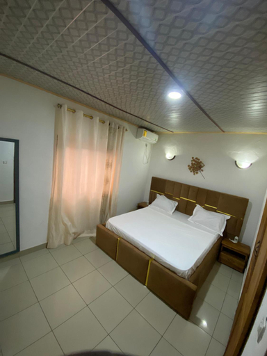 Others 3, LES LOGIS DE NOUVELLE ROUTE BASTOS, Mfoundi